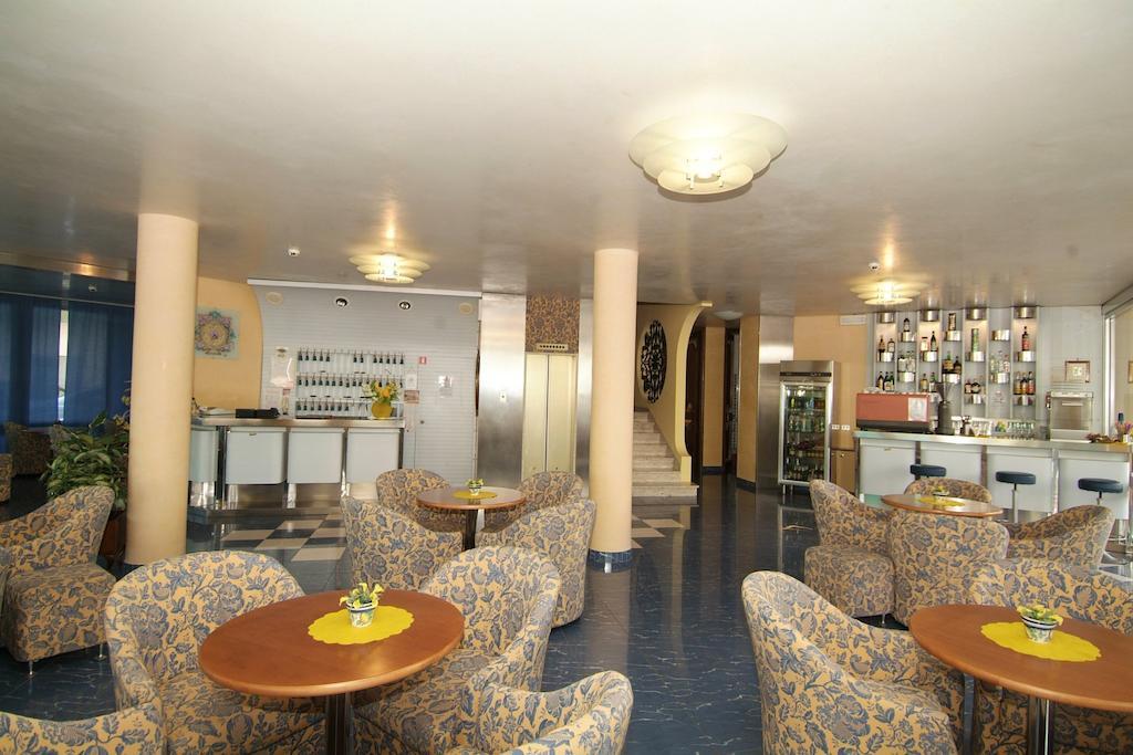 Hotel Fabius 벨레지아아지마리나 외부 사진