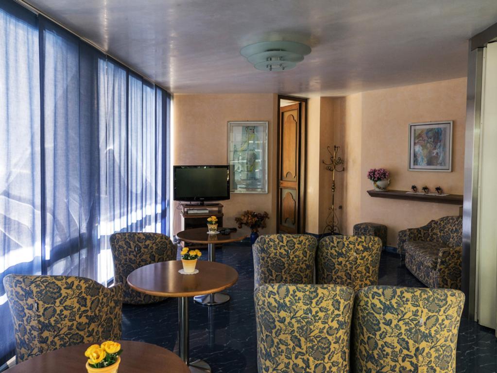 Hotel Fabius 벨레지아아지마리나 외부 사진