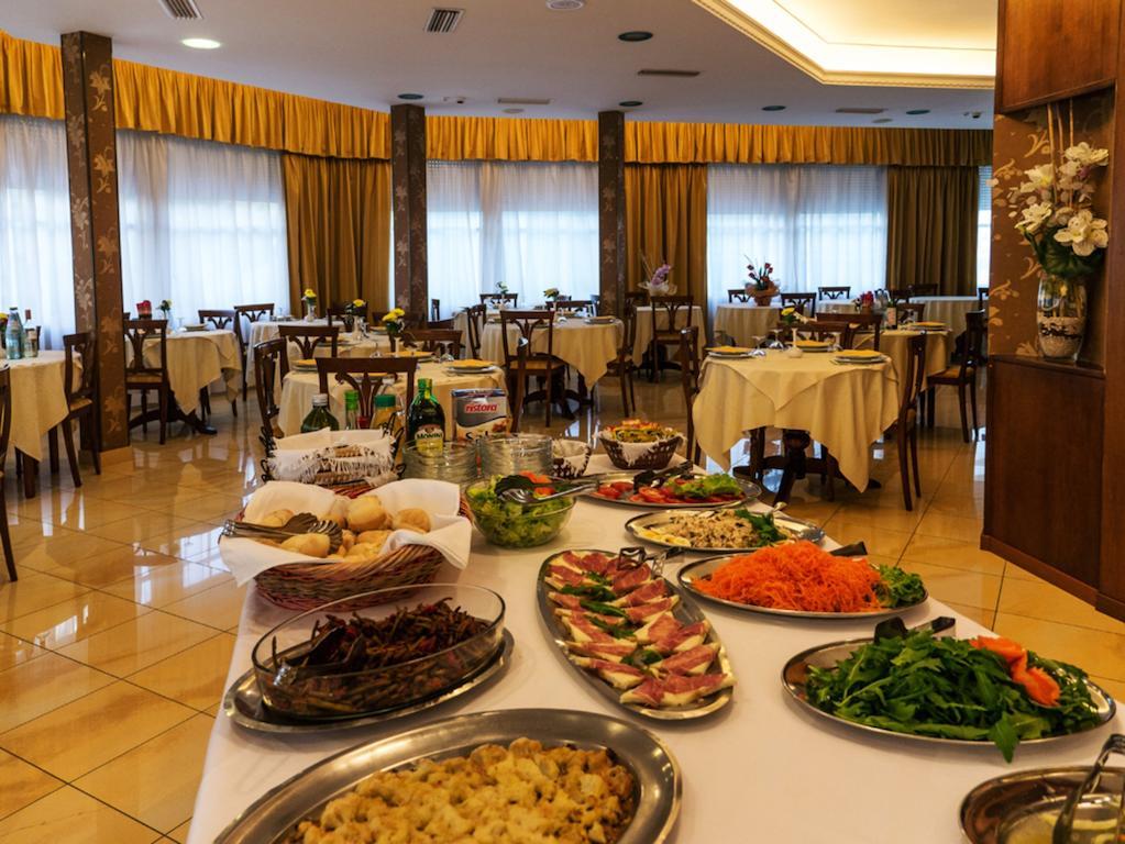 Hotel Fabius 벨레지아아지마리나 외부 사진