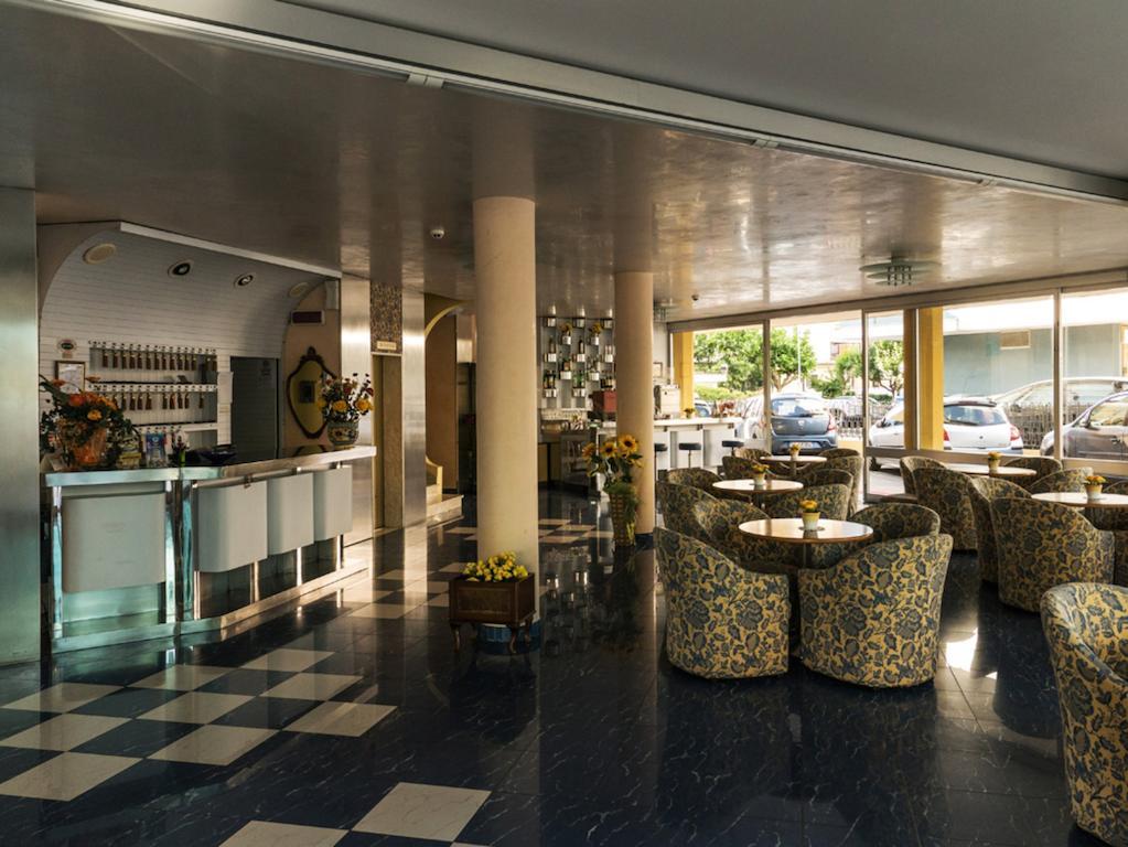 Hotel Fabius 벨레지아아지마리나 외부 사진