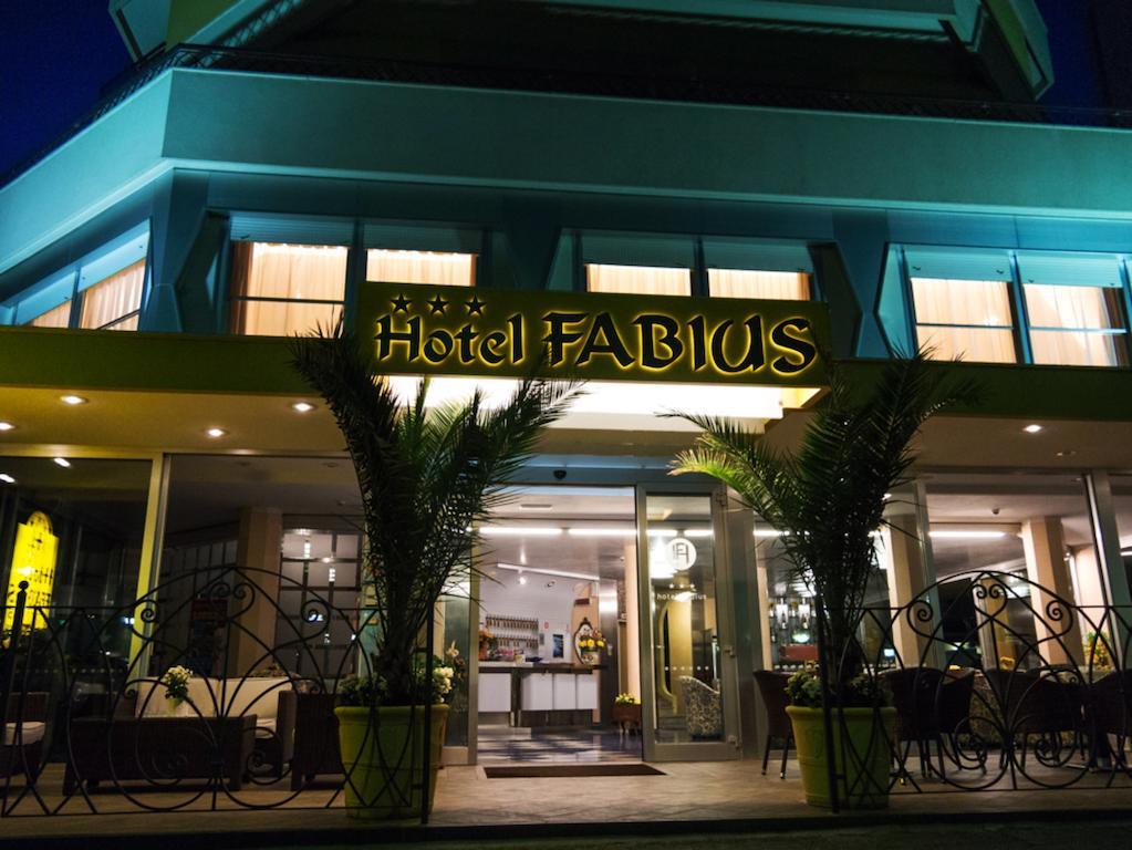 Hotel Fabius 벨레지아아지마리나 외부 사진