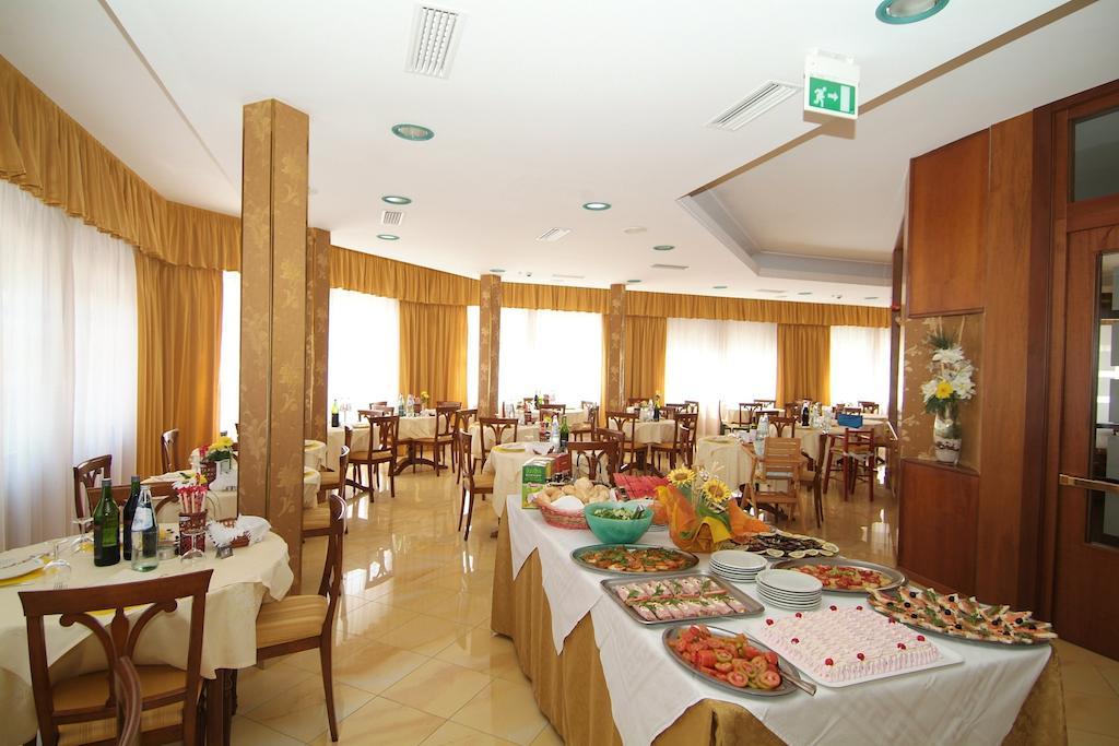 Hotel Fabius 벨레지아아지마리나 외부 사진