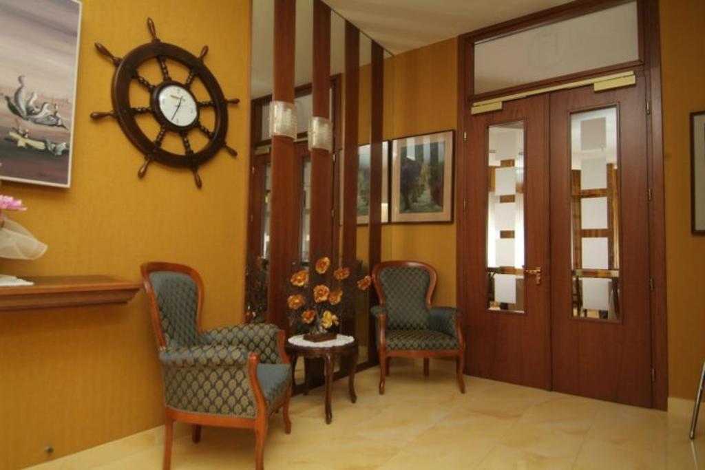 Hotel Fabius 벨레지아아지마리나 외부 사진
